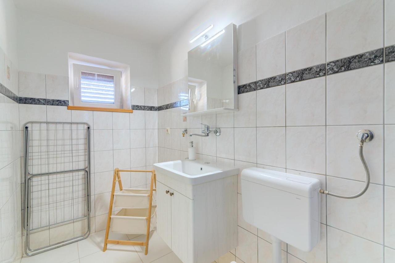 Apartments Maria Senj  Ngoại thất bức ảnh
